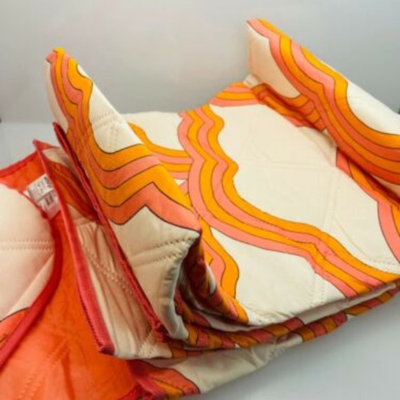 Brand New Society6 Outdoor Blanket Beach Picnic  Size 50" x 70" - Picture 4 of 9